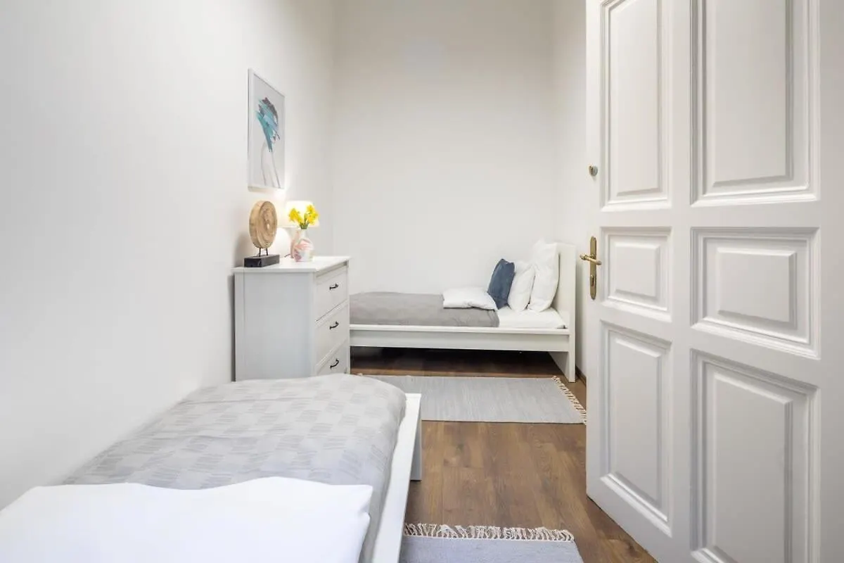 Very Central Large Home With Air Conditioning Budapest Hungary