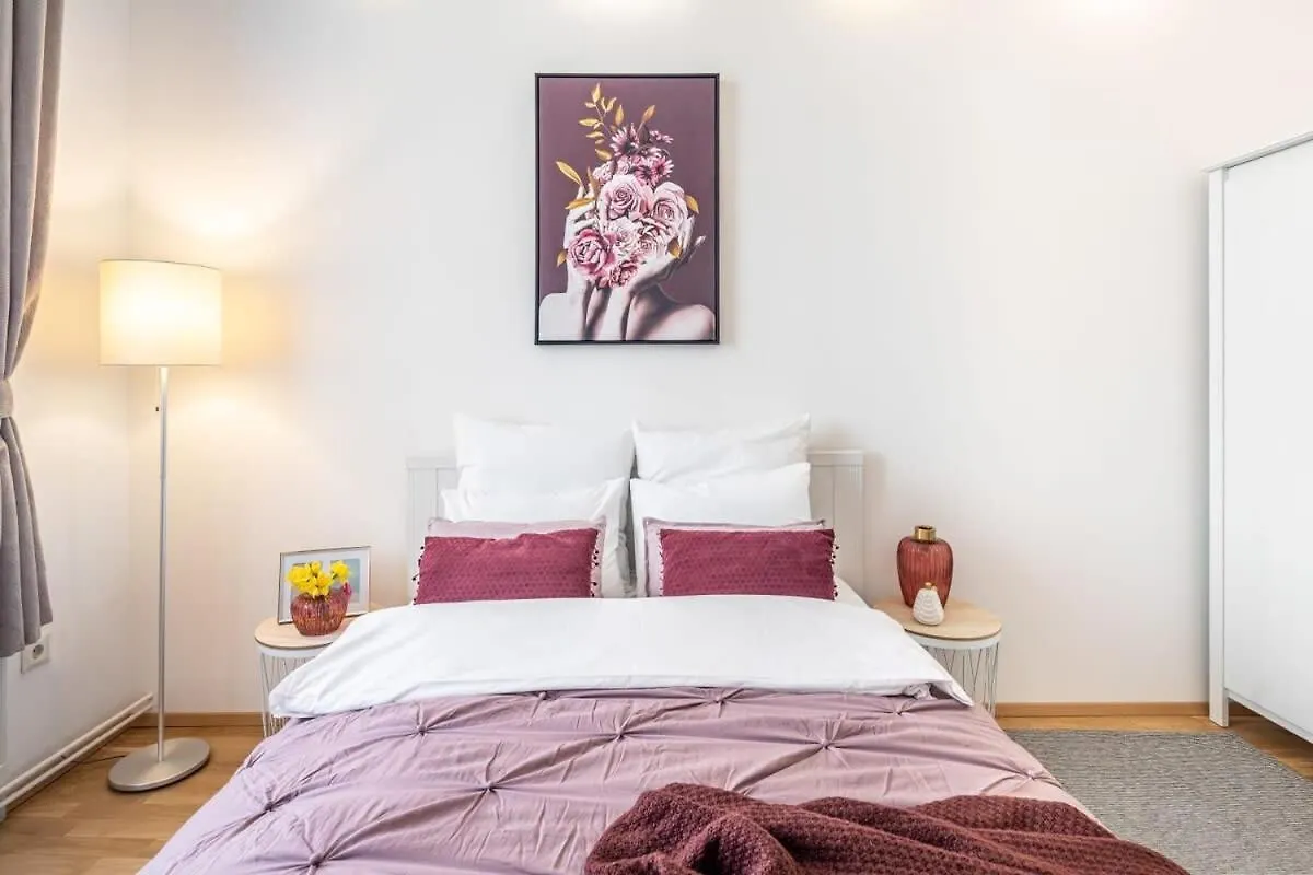 Very Central Large Home With Air Conditioning Budapest Hungary