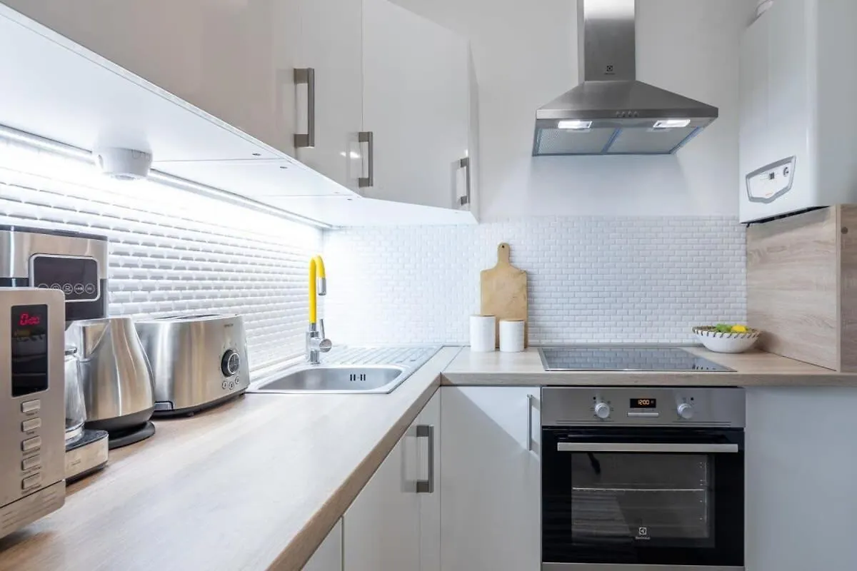 Apartment Very Central Large Home With Air Conditioning Budapest Hungary