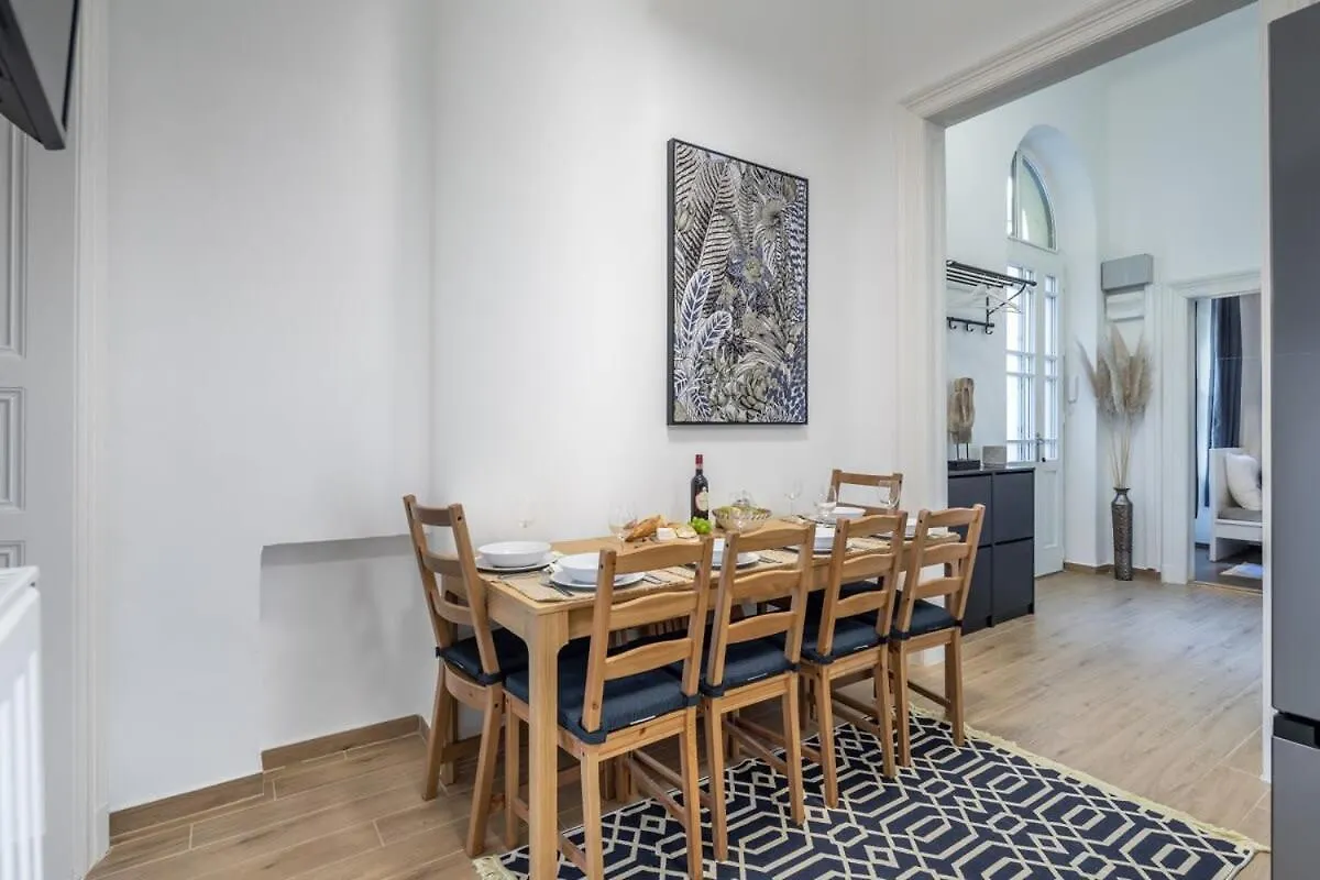 Very Central Large Home With Air Conditioning Budapest 0*,