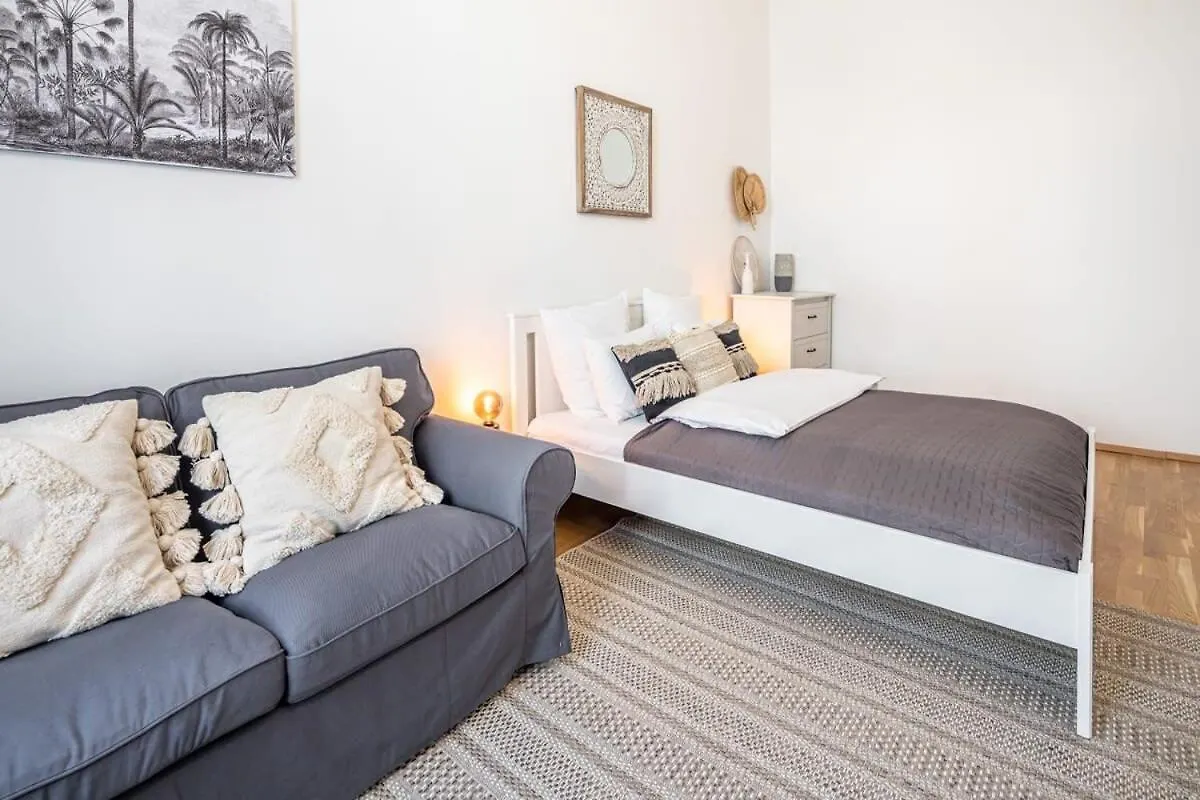 Very Central Large Home With Air Conditioning Budapest Apartment