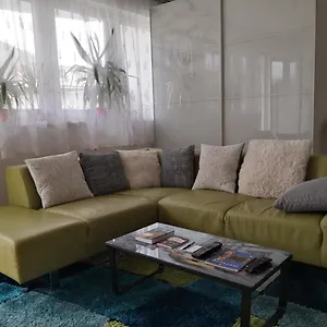 Appartement 1,5 Szobás Terasszal,közel A Széchenyi Fürdőhöz, Budapest